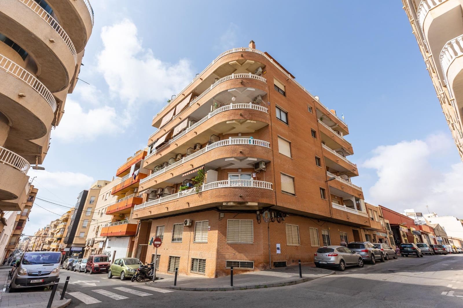 2 soveværelse Lejlighed til salg i Torrevieja - € 115.000 (Ref: 10046683)