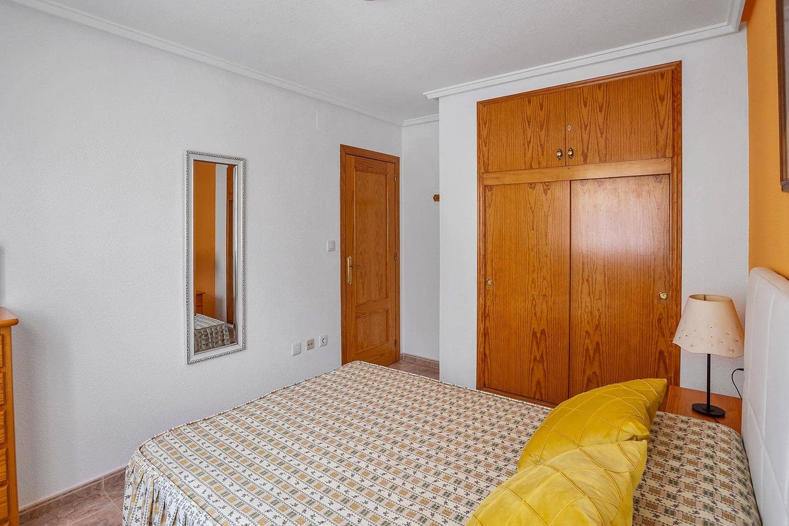 2 soveværelse Lejlighed til salg i Torrevieja - € 125.000 (Ref: 10057912)