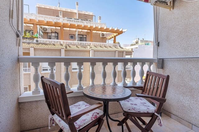 2 makuuhuone Huoneisto myytävänä paikassa Las Piscinas Naturales, Torrevieja - 125 000 € (Ref: 10057912)