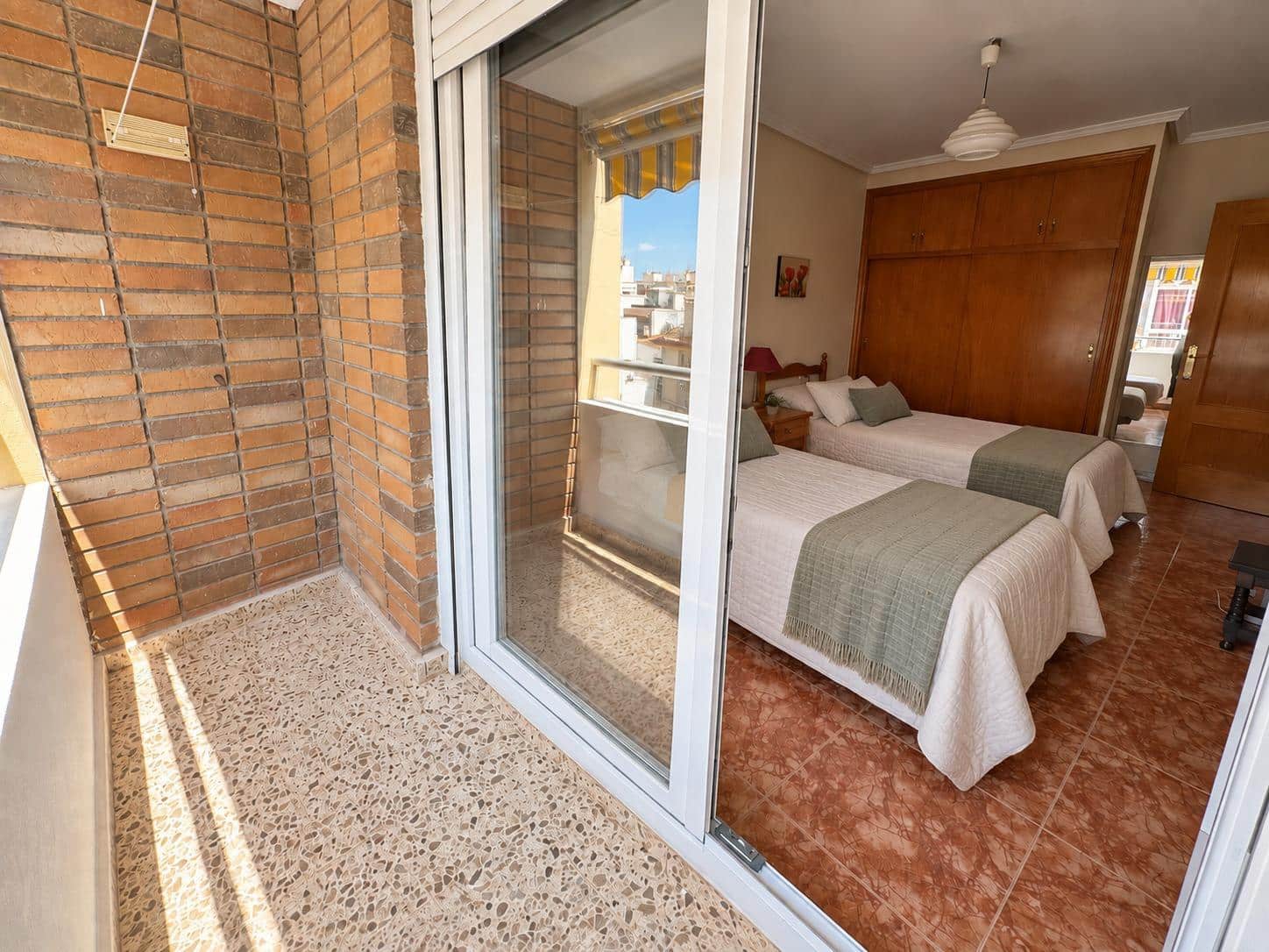 3 bedroom Flat for sale in Torrevieja with garage - € 219,900 (Ref: 10077520)