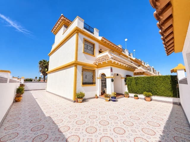 3 sovrum Radhus till salu i El Limonar, Torrevieja med pool garage - 239 900 € (Ref: 10077521)