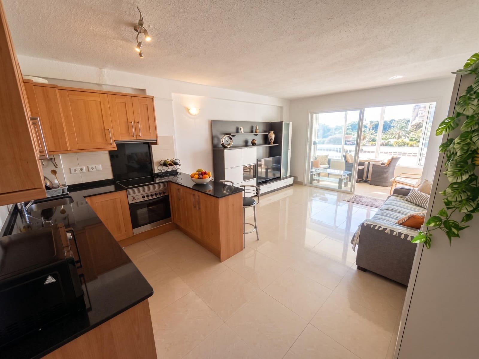 Studio till salu i Guardamar del Segura med pool - 99 900 € (Ref: 10108834)