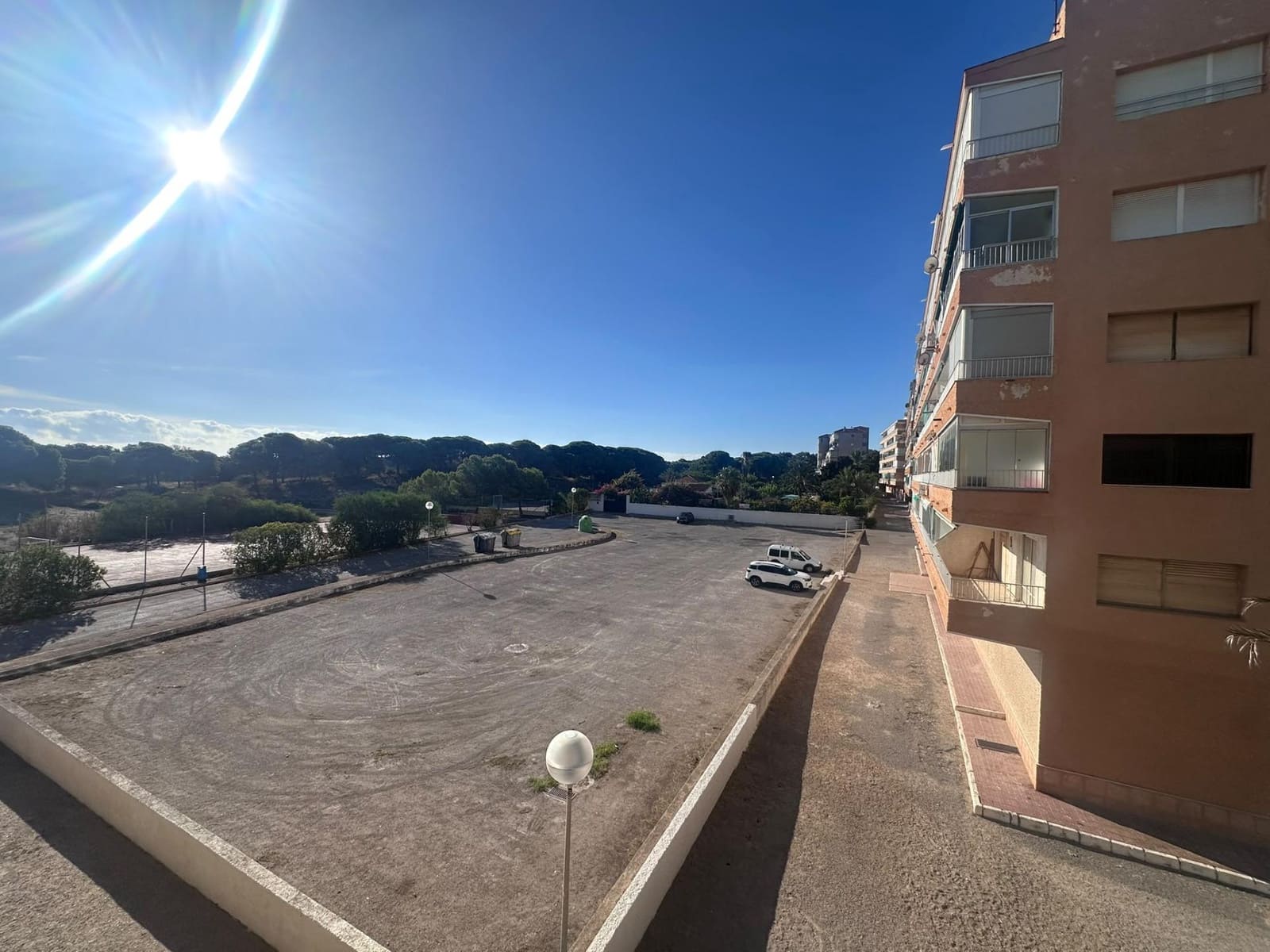 Studio till salu i Guardamar del Segura med pool - 99 900 € (Ref: 10108834)
