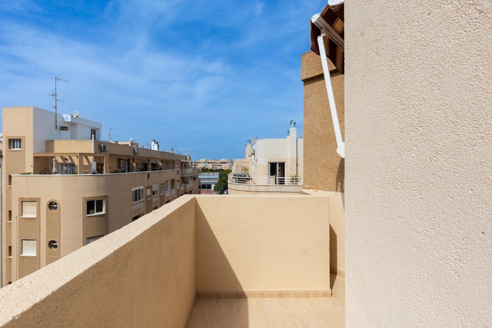 3 sovrum Takvåning till salu i Torrevieja med pool - 189 000 € (Ref: 10141608)