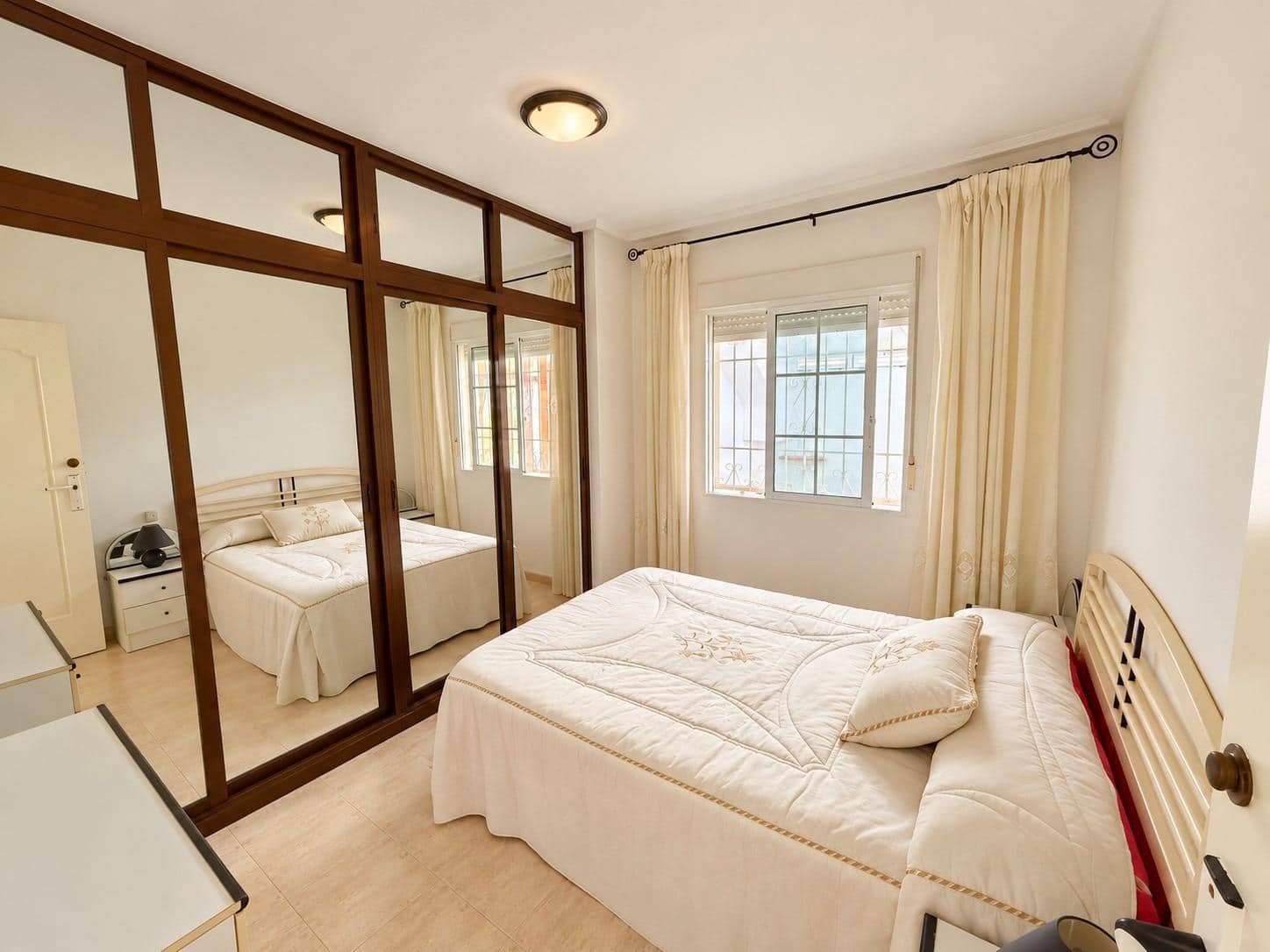 2 chambre Bungalow à vendre à Torrevieja avec piscine - 143 000 € (Ref: 10154524)