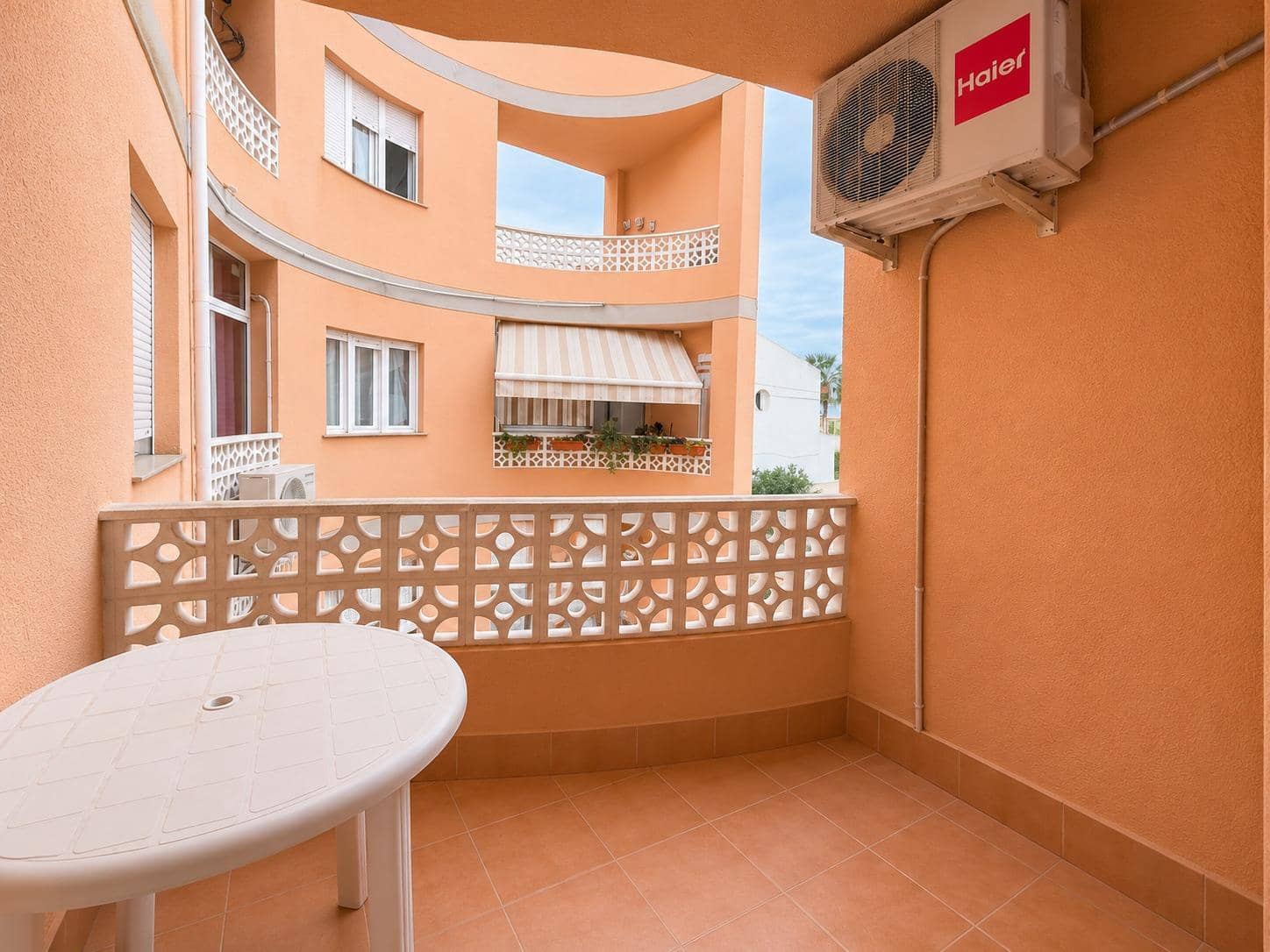 Studio à vendre à Torrevieja - 90 000 € (Ref: 10164046)