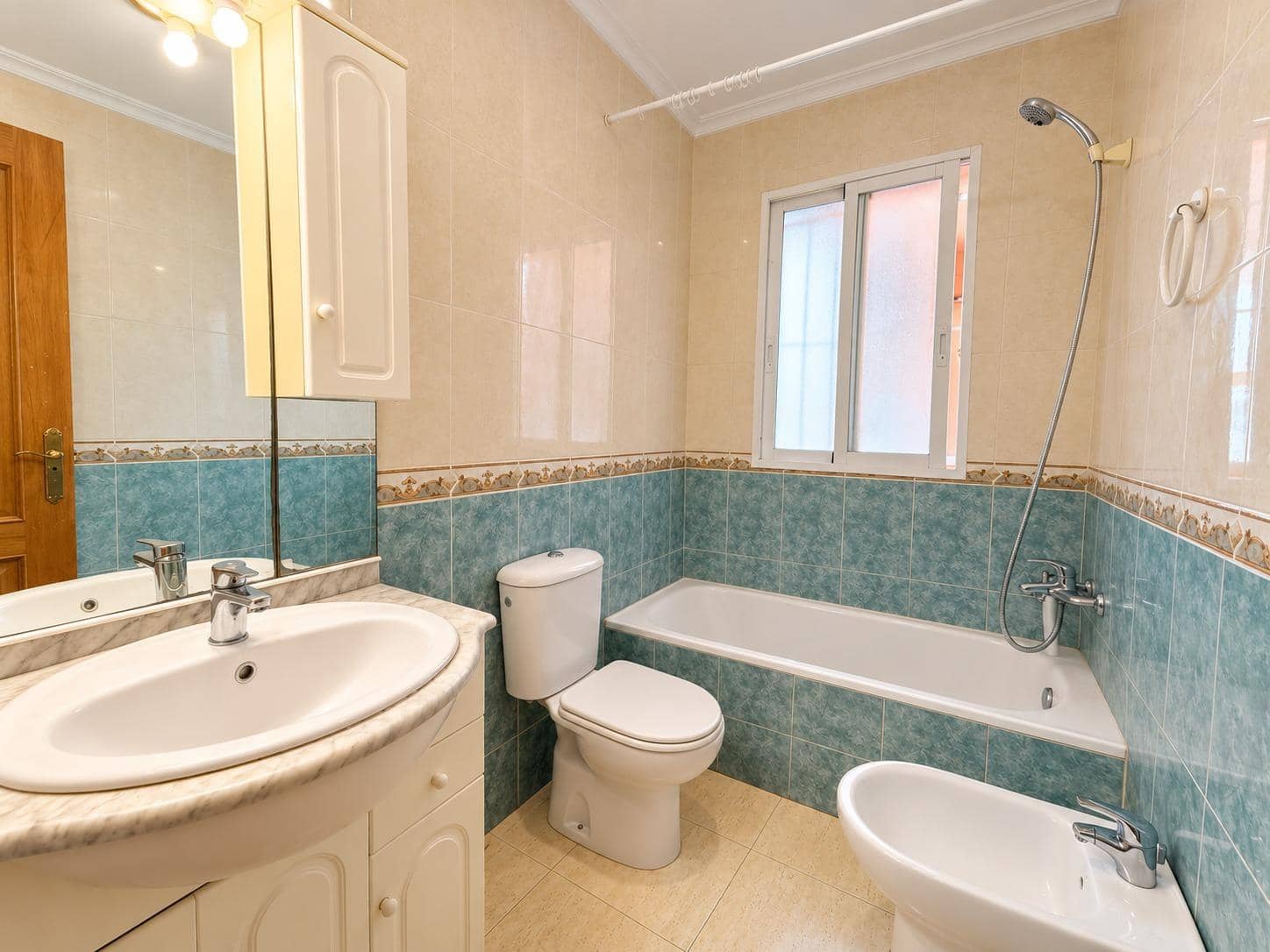 Studio à vendre à Torrevieja - 90 000 € (Ref: 10164046)