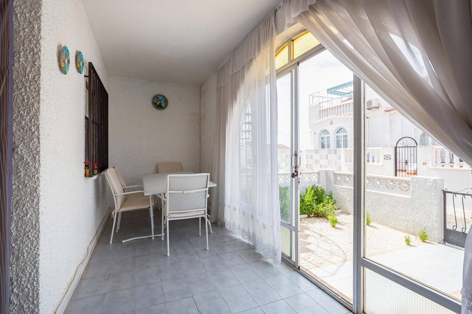 4 bedroom Terraced Villa for sale in San Luis, Torrevieja € 85,000