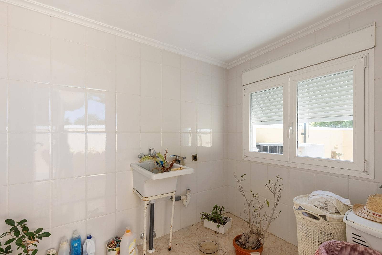 5 Zimmer Villa zu verkaufen in Torrevieja mit Pool Garage - 780.000 € (Ref: 8567709)