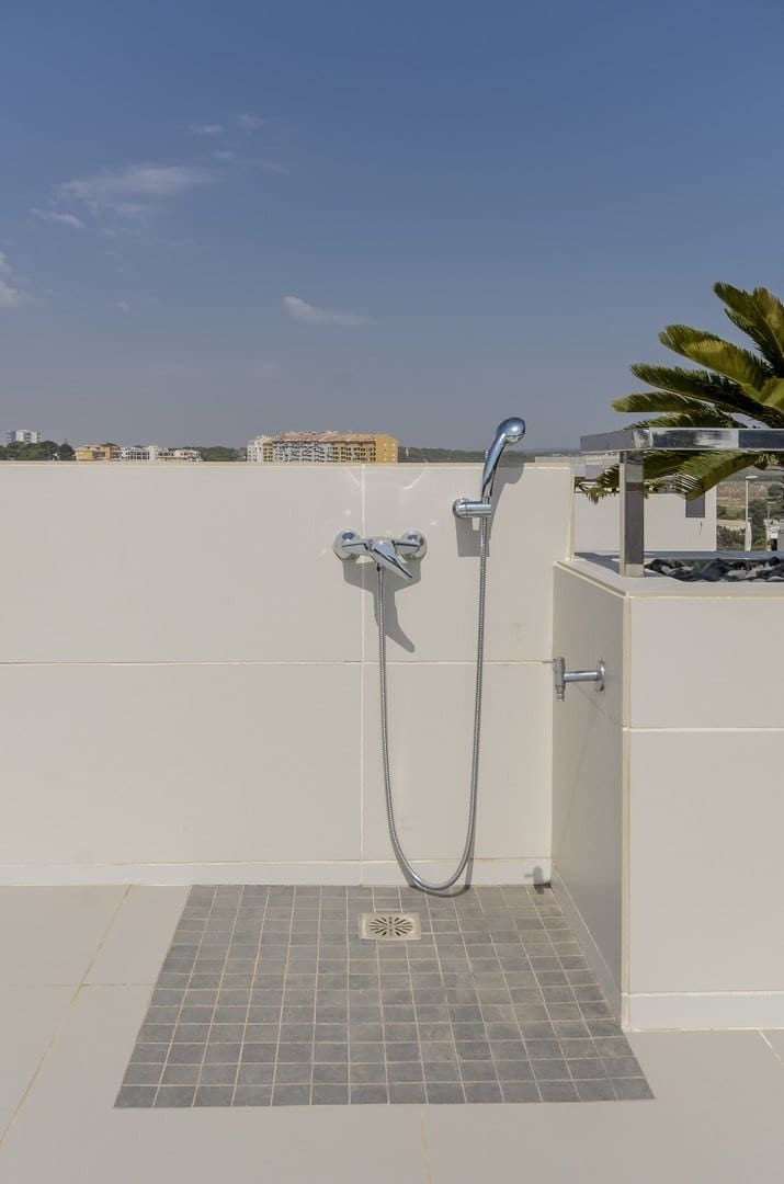 3 bedroom Villa for sale in Campoamor with pool garage - € 1,195,000 (Ref: 8685812)