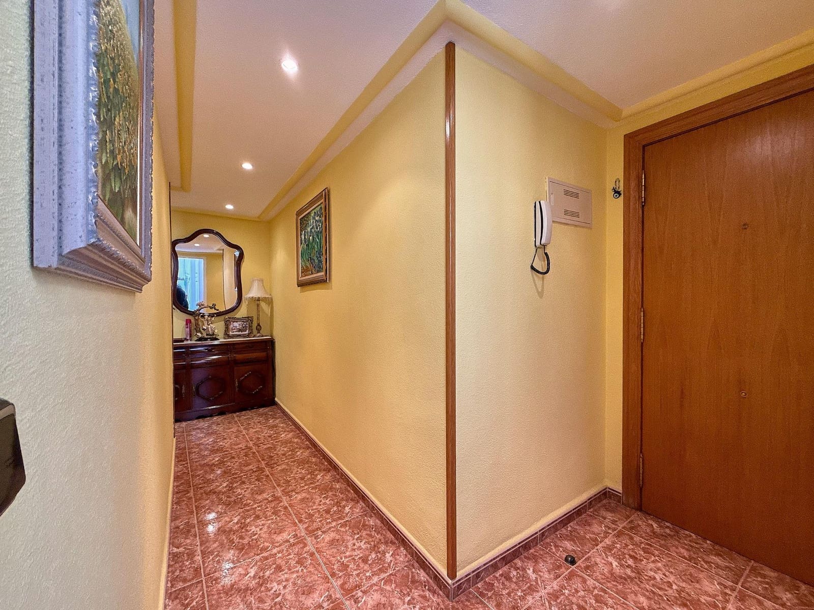 2 bedroom Flat for sale in Torrevieja - € 179,900 (Ref: 8910789)