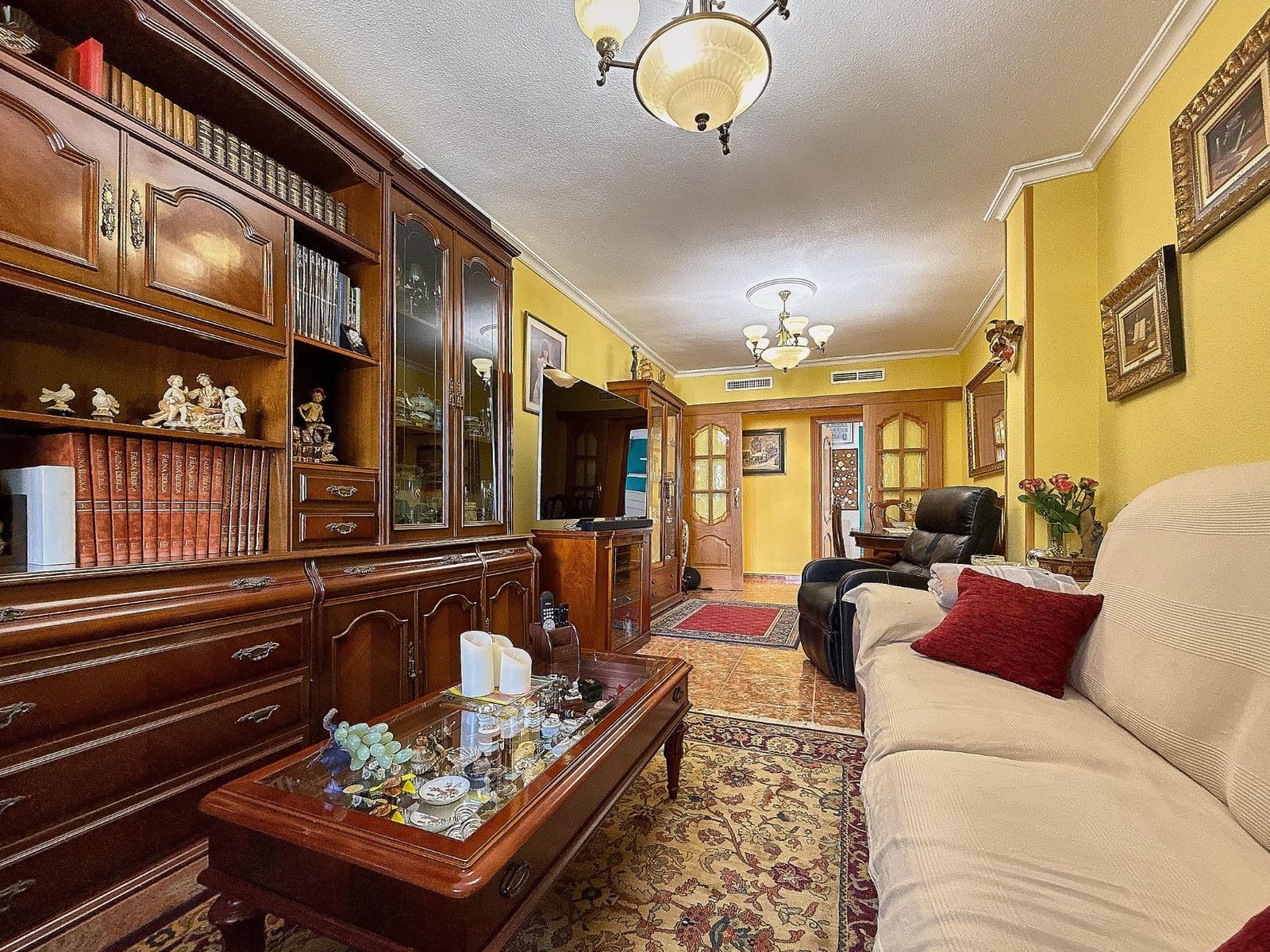 2 bedroom Flat for sale in Torrevieja - € 179,900 (Ref: 8910789)