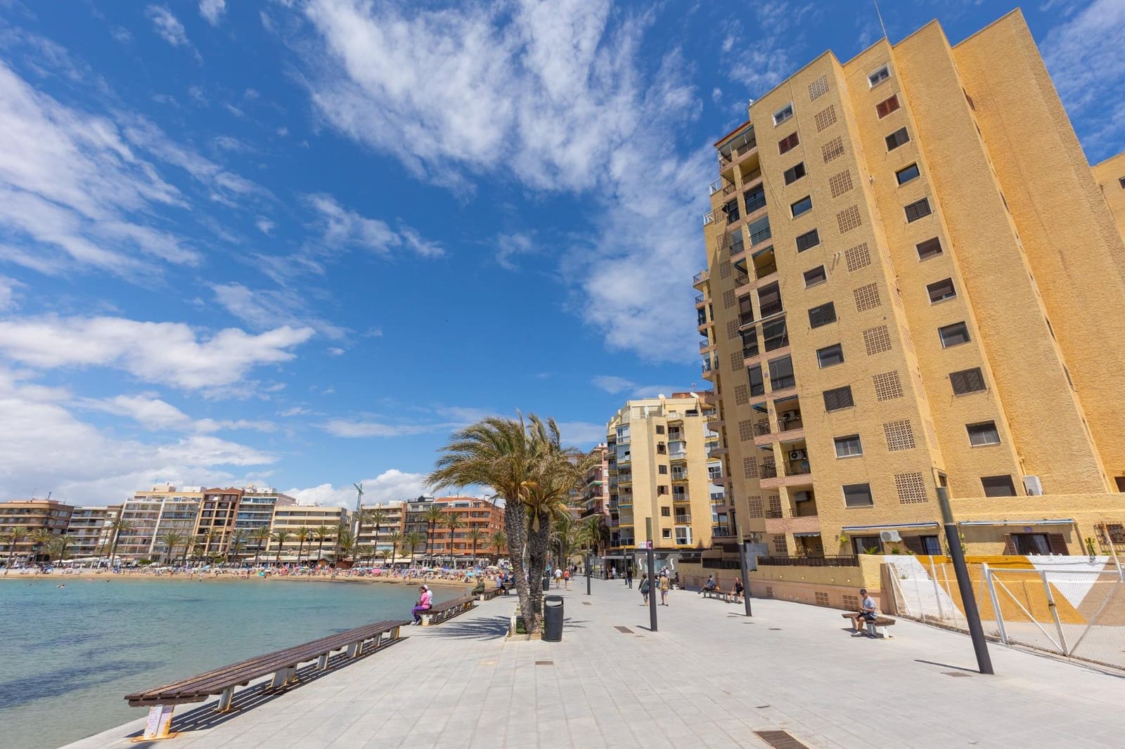 3 bedroom Flat for sale in Torrevieja - € 250,000 (Ref: 8942565)