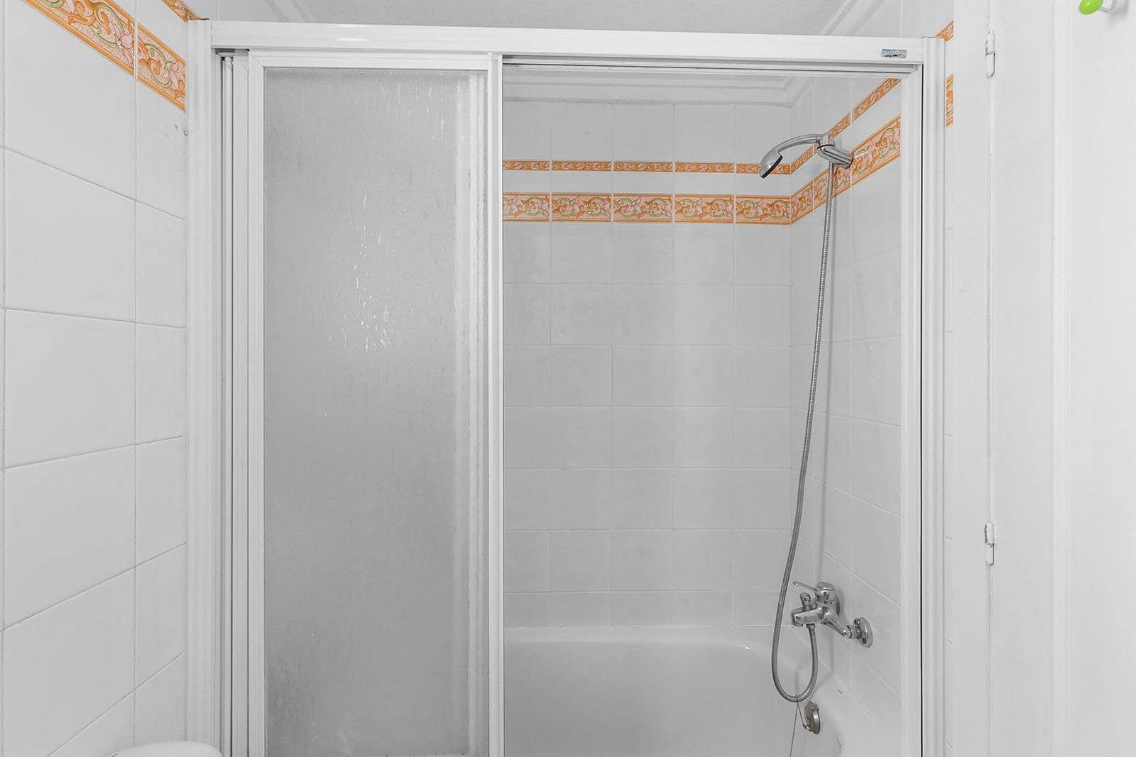 2 sypialnia Bungalow na sprzedaż w Torrevieja z basenem - 164 300 € (Ref: 8953998)