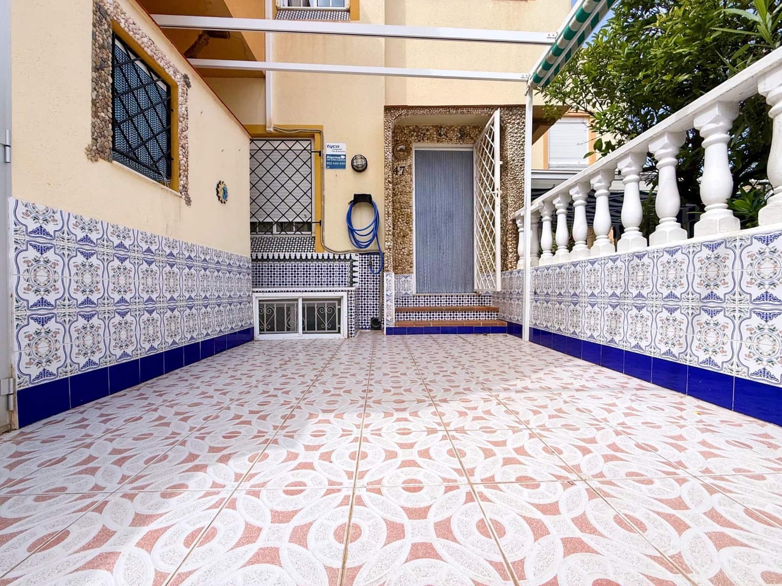 1 makuuhuone Bungalow myytävänä paikassa Torrevieja mukana uima-altaan - 127 260 € (Ref: 8967857)