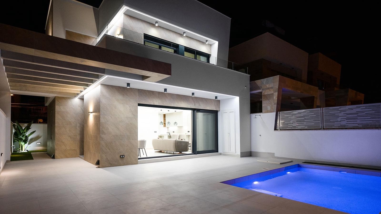 3 bedroom Villa for sale in Blue Lagoon with pool - € 399,500 (Ref: 9019891)