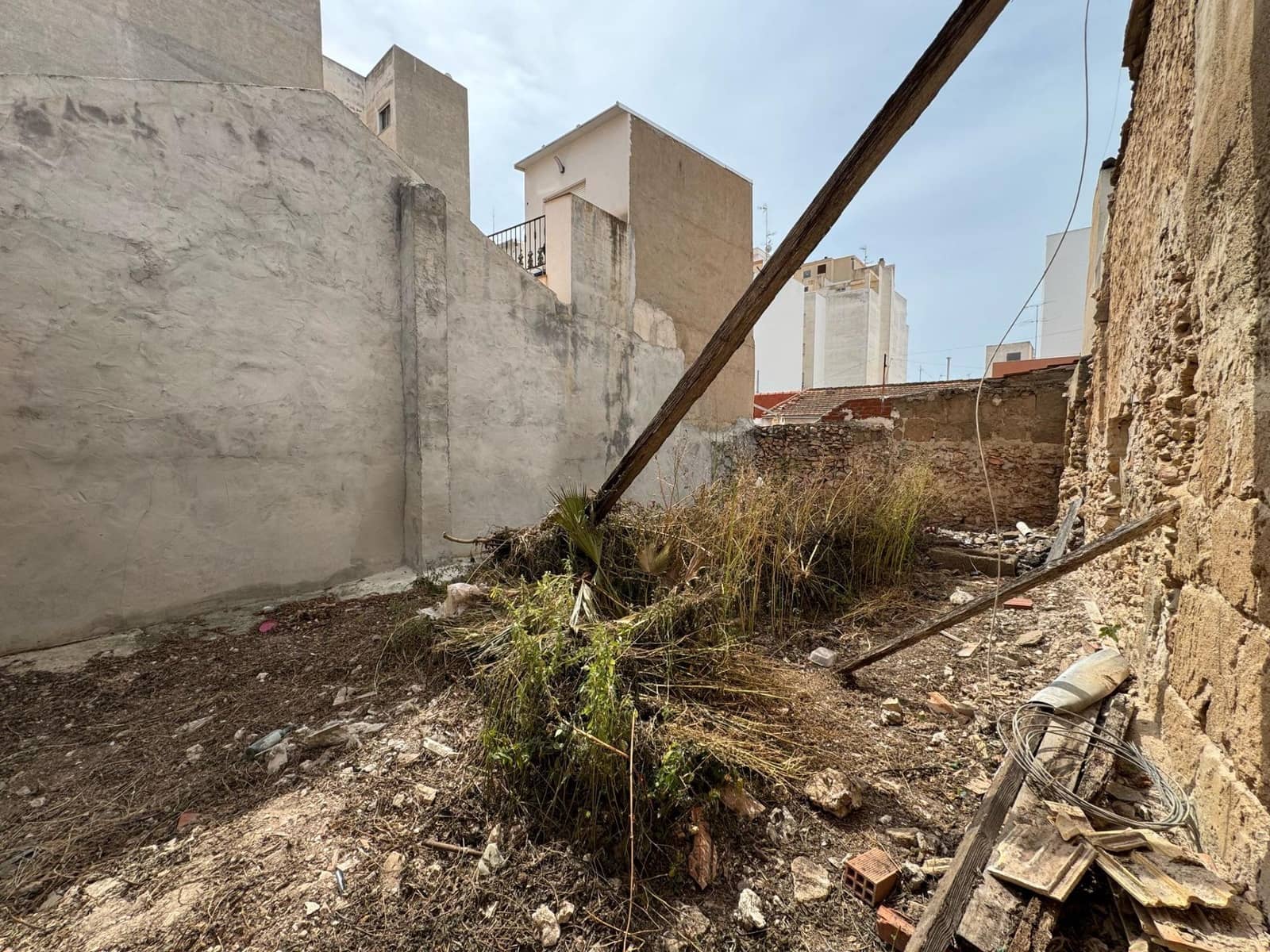 Byggegrund til salg i Torrevieja - € 89.900 (Ref: 9062051)