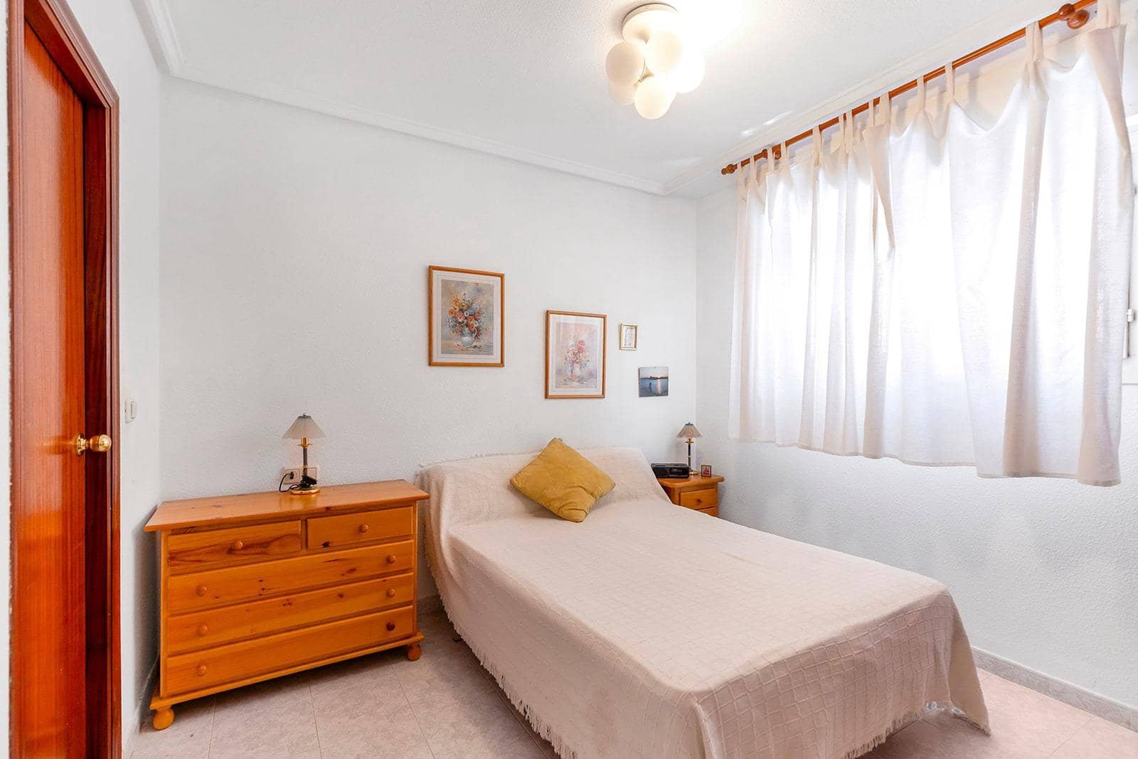 1 bedroom Apartment for sale in Torrevieja with pool - € 102,260 (Ref: 9102623)