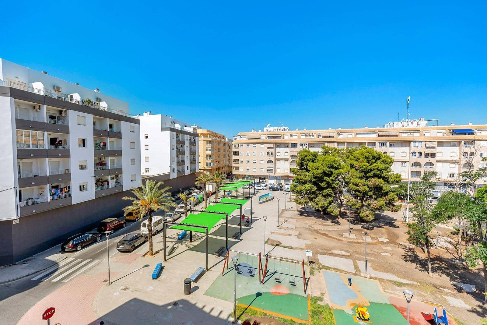1 bedroom Apartment for sale in Torrevieja with pool - € 102,260 (Ref: 9102623)