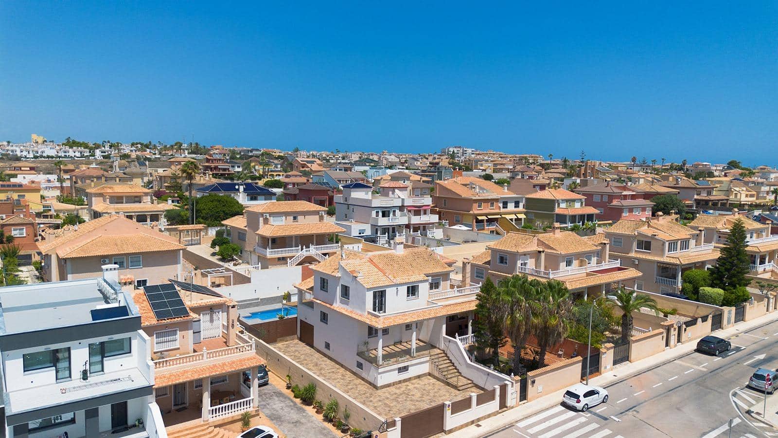 4 bedroom Villa for sale in Aguas Nuevas with pool garage - € 549,000 (Ref: 9160733)