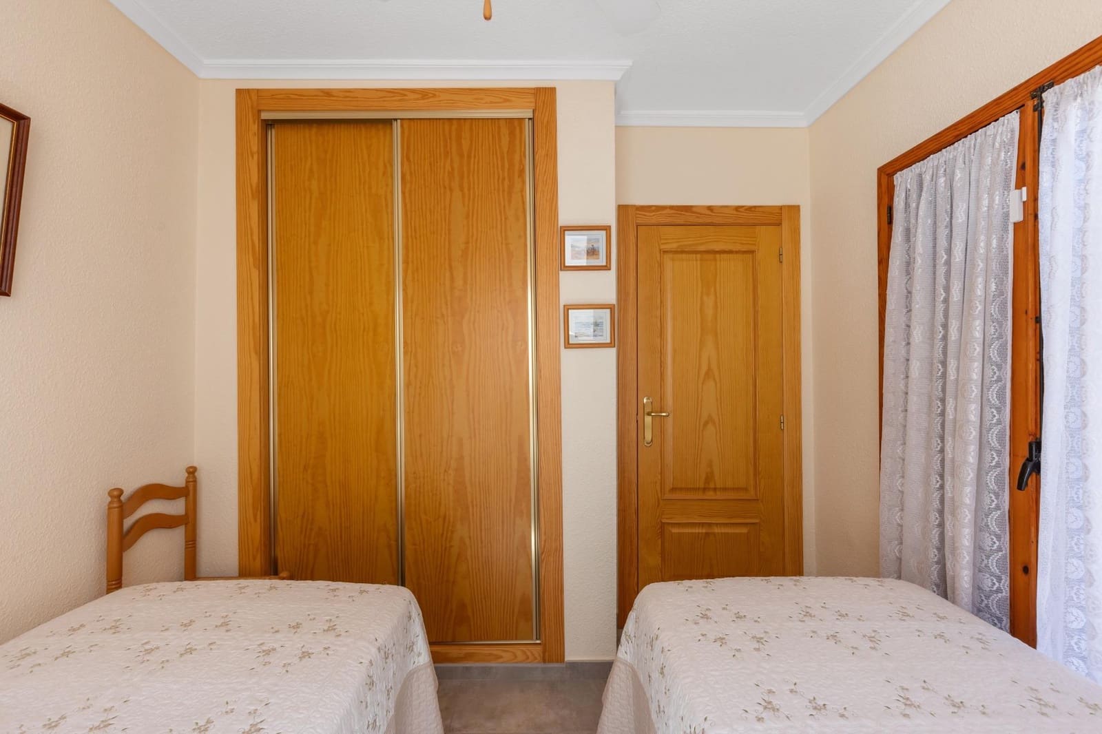 3 bedroom Villa for sale in Torrevieja with pool - € 276,000 (Ref: 9228255)