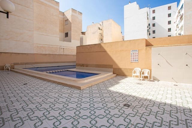 2 makuuhuone Huoneisto myytävänä paikassa Centro - Muelle Pesquero, Torrevieja mukana uima-altaan - 117 260 € (Ref: 9294231)