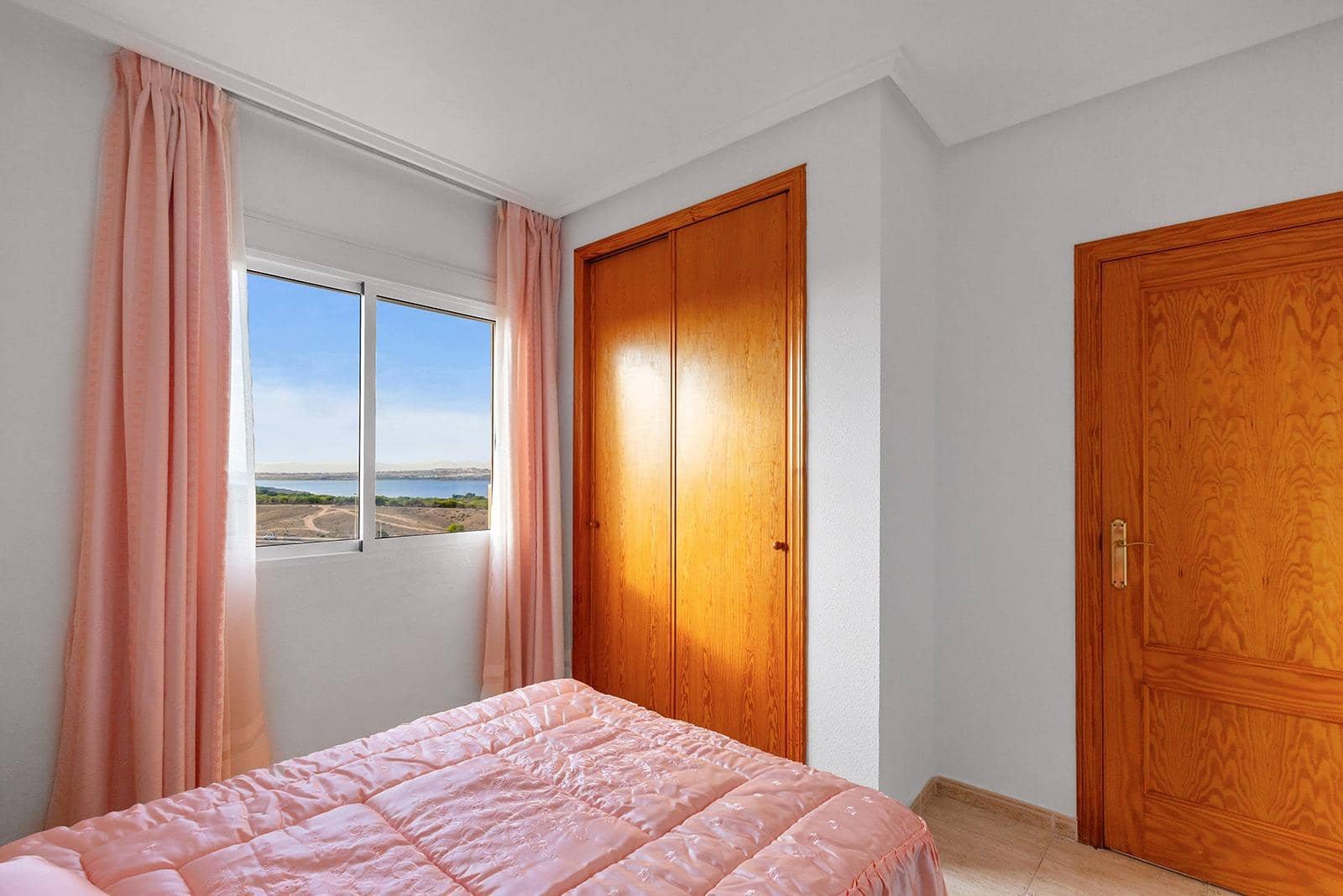 2 quarto Apartamento para venda em Torrevieja com piscina - 138 000 € (Ref: 9302951)