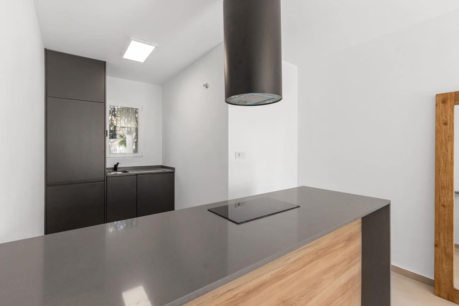 2 bedroom Bungalow for rent in Torrevieja - € 990 (Ref: 9337371)