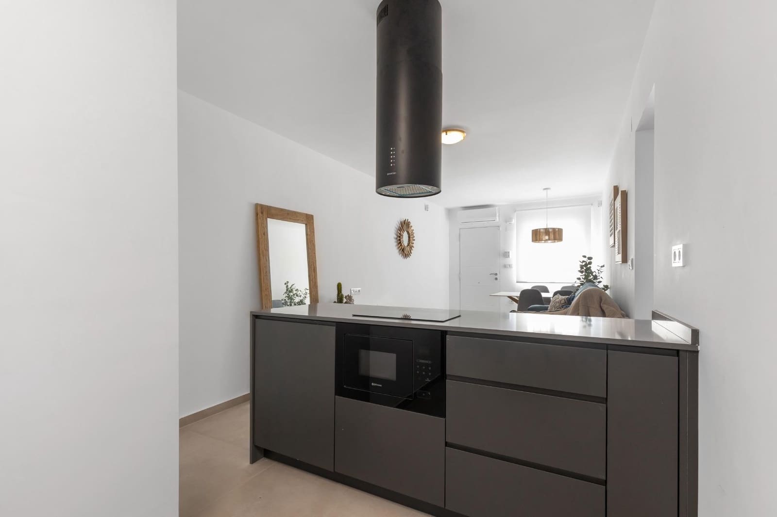 2 bedroom Bungalow for rent in Torrevieja - € 990 (Ref: 9337371)