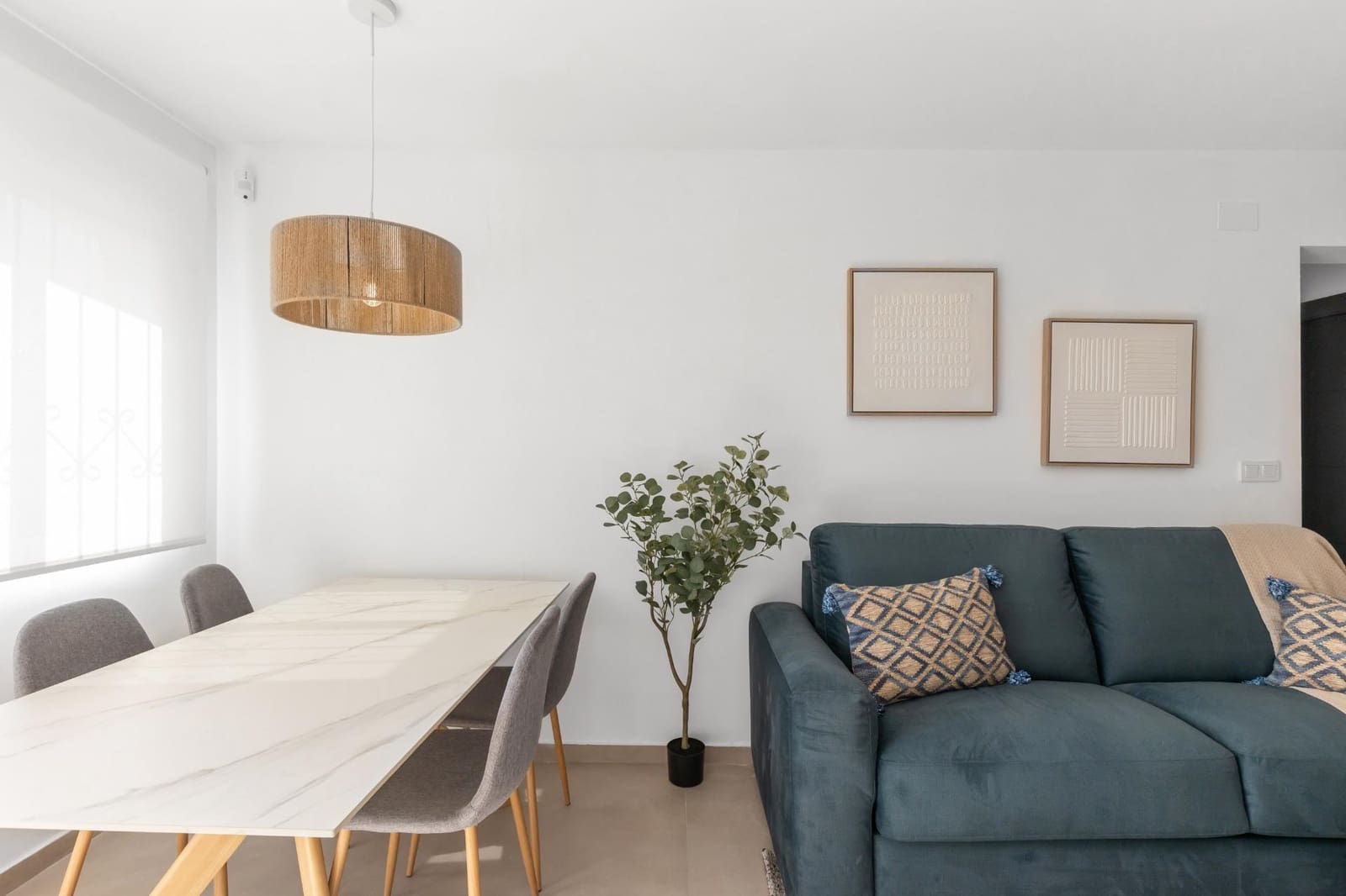 2 bedroom Bungalow for rent in Torrevieja - € 990 (Ref: 9337371)