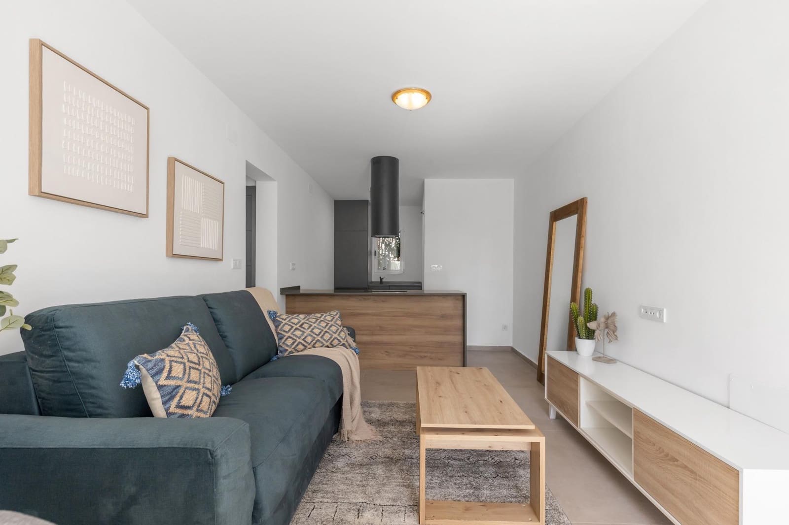 2 bedroom Bungalow for rent in Torrevieja - € 990 (Ref: 9337371)