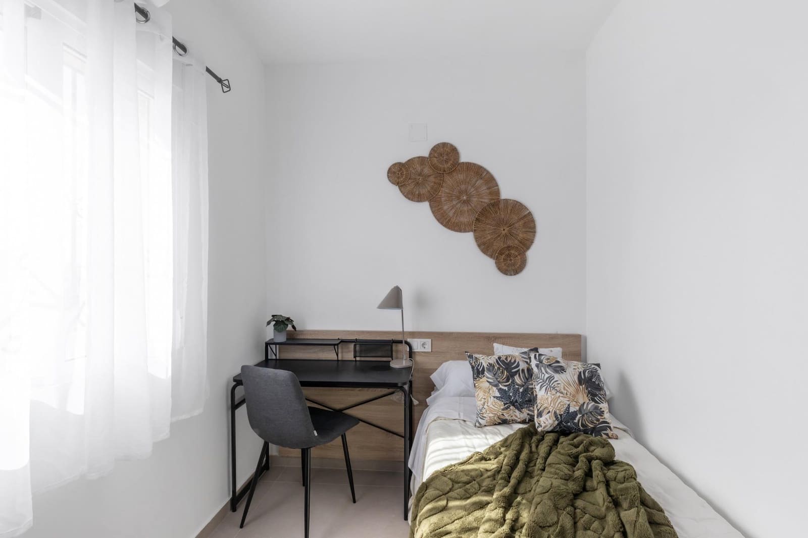 2 bedroom Bungalow for rent in Torrevieja - € 990 (Ref: 9337371)