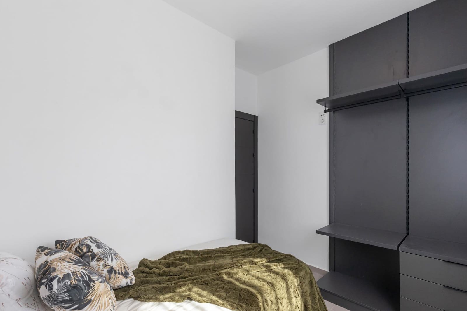 2 bedroom Bungalow for rent in Torrevieja - € 990 (Ref: 9337371)