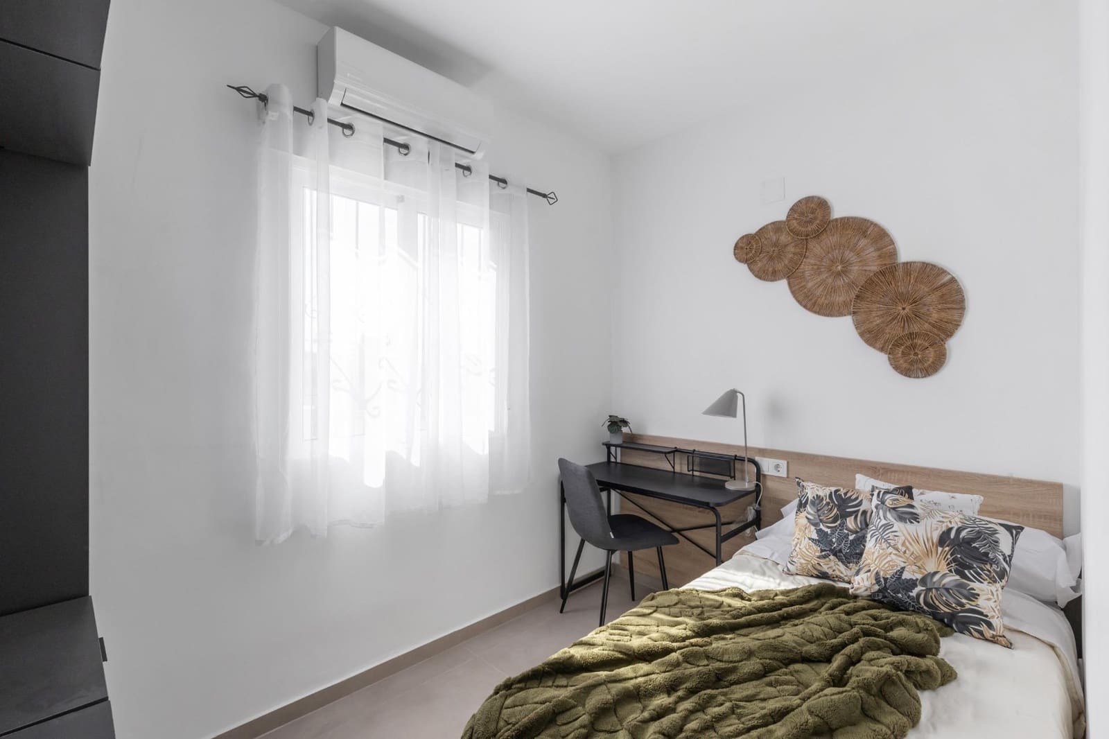 2 bedroom Bungalow for rent in Torrevieja - € 990 (Ref: 9337371)