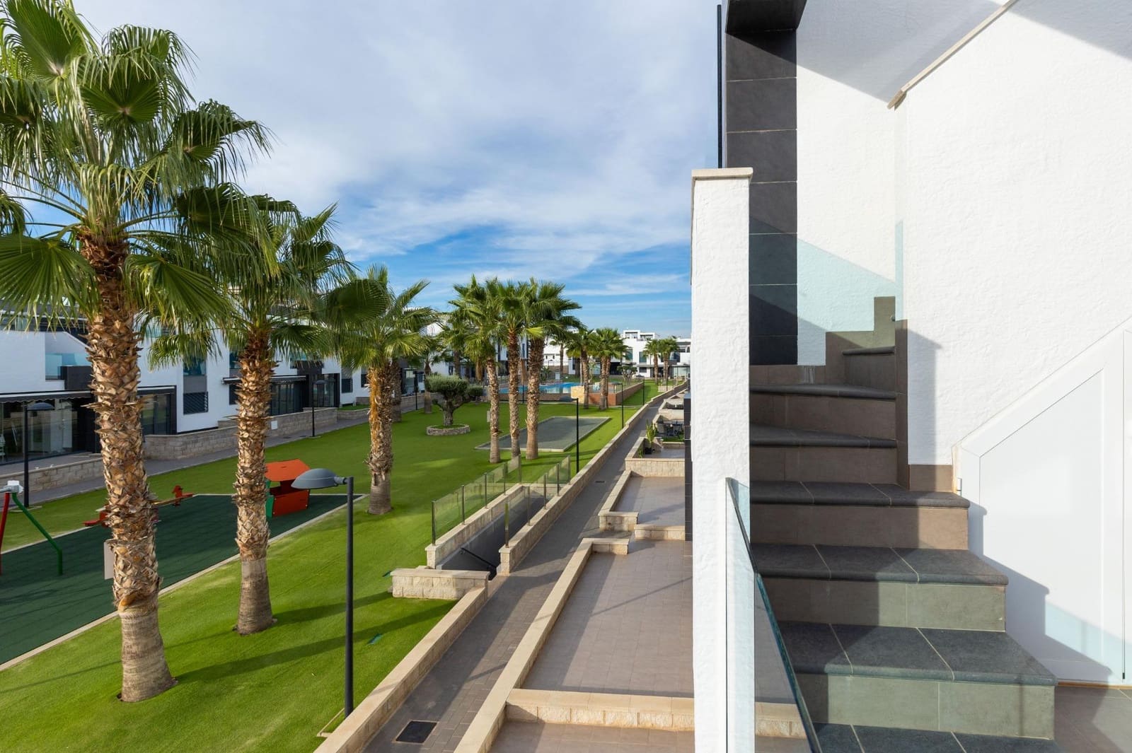 2 soveværelse Bungalow til salg i Torrevieja med swimmingpool garage - € 269.900 (Ref: 9353027)