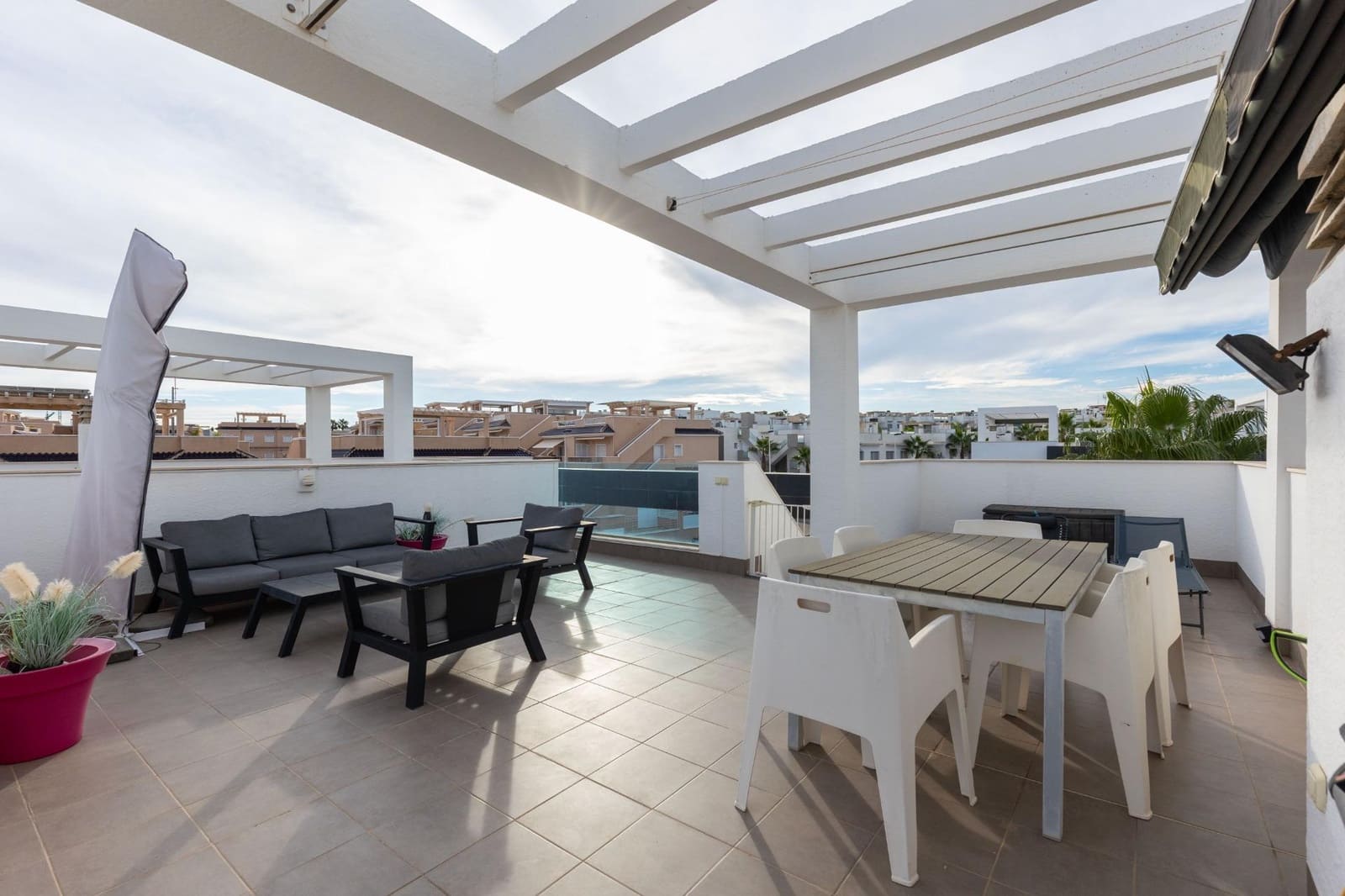 2 soveværelse Bungalow til salg i Torrevieja med swimmingpool garage - € 269.900 (Ref: 9353027)