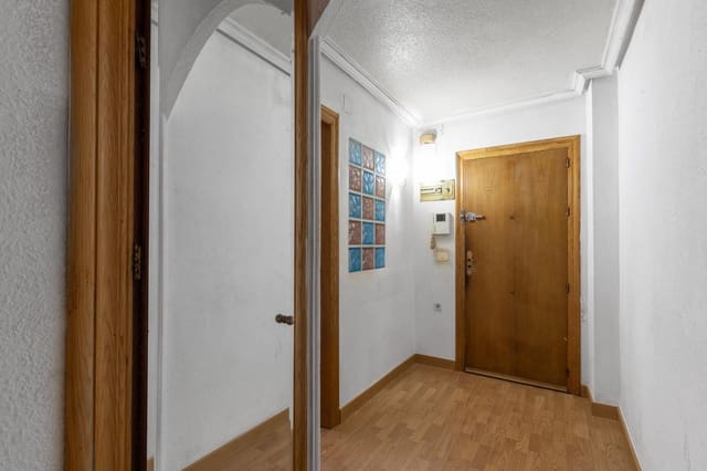 3 makuuhuone Huoneisto myytävänä paikassa Avenida Habaneras - Curva de Palangre, Torrevieja - 146 000 € (Ref: 9366834)