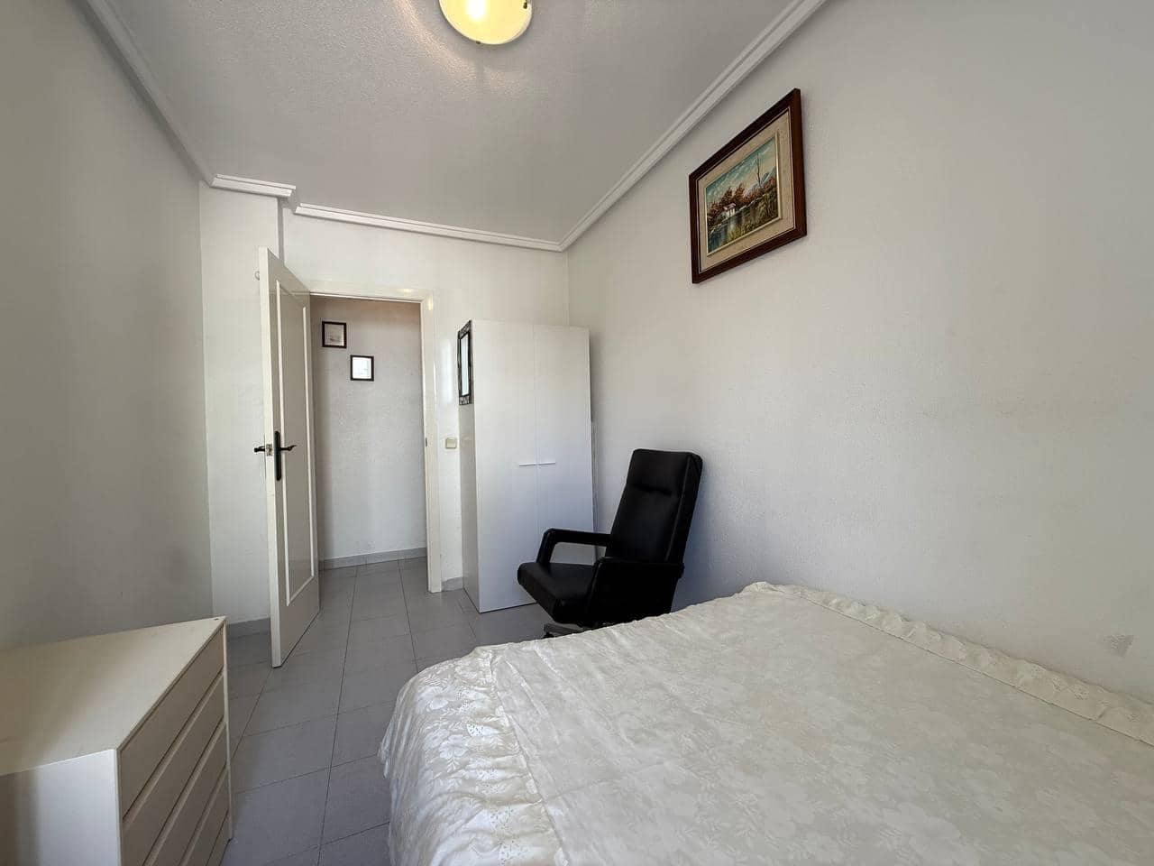 2 soveværelse Lejlighed til salg i Torrevieja med swimmingpool - € 134.000 (Ref: 9382050)