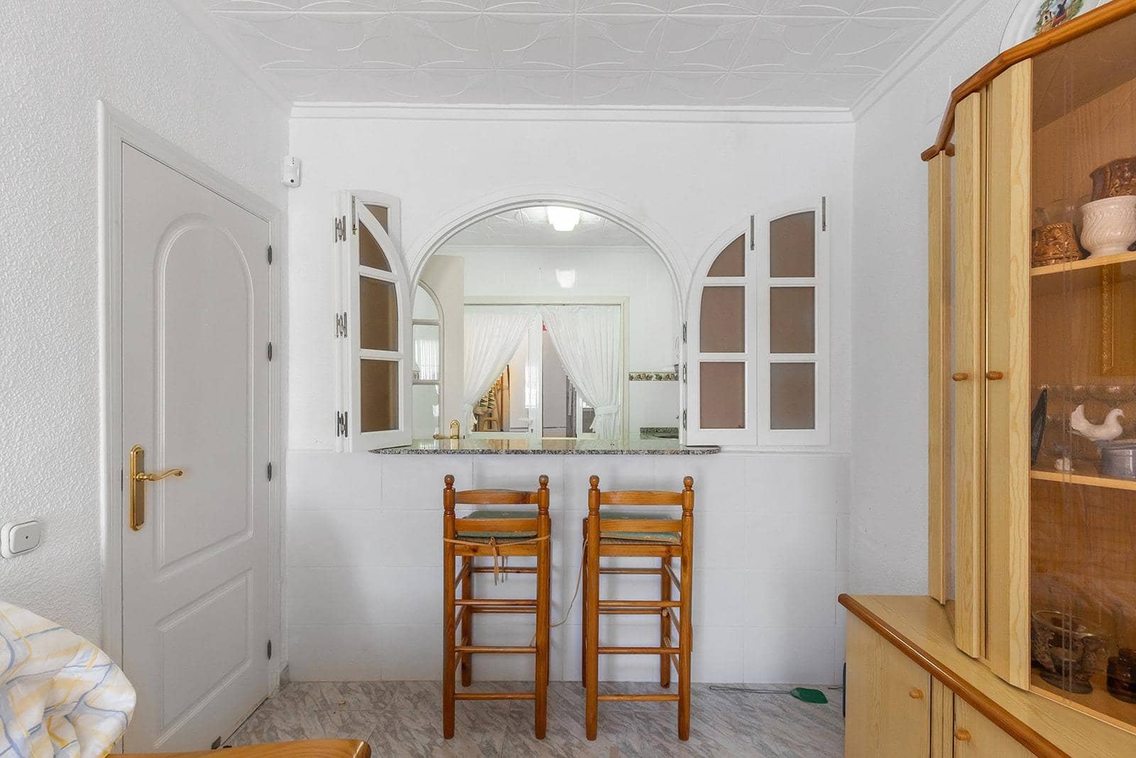 2 chambre Bungalow à vendre à Torrevieja avec garage - 119 900 € (Ref: 9382051)