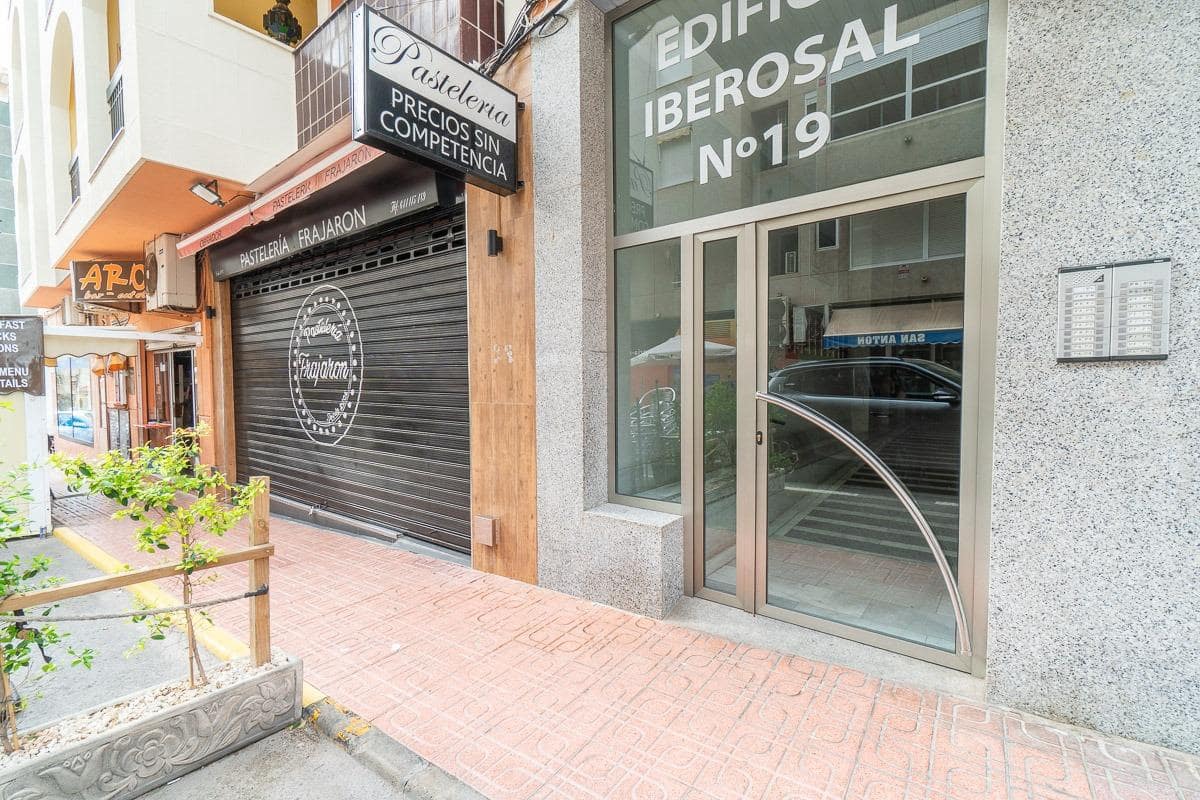 2 slaapkamer Flat te koop in Torrevieja met garage - € 143.000 (Ref: 9413474)