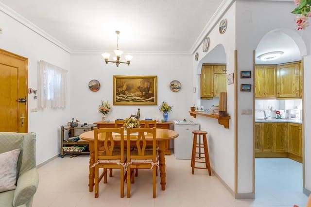 Bungalow de 2 habitaciones en Cañada del Molino, Torrevieja en venta con piscina - 255.000 € (Ref: 9413475)