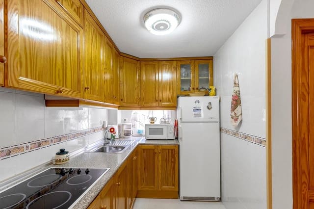 Bungalow de 2 habitaciones en Cañada del Molino, Torrevieja en venta con piscina - 255.000 € (Ref: 9413475)