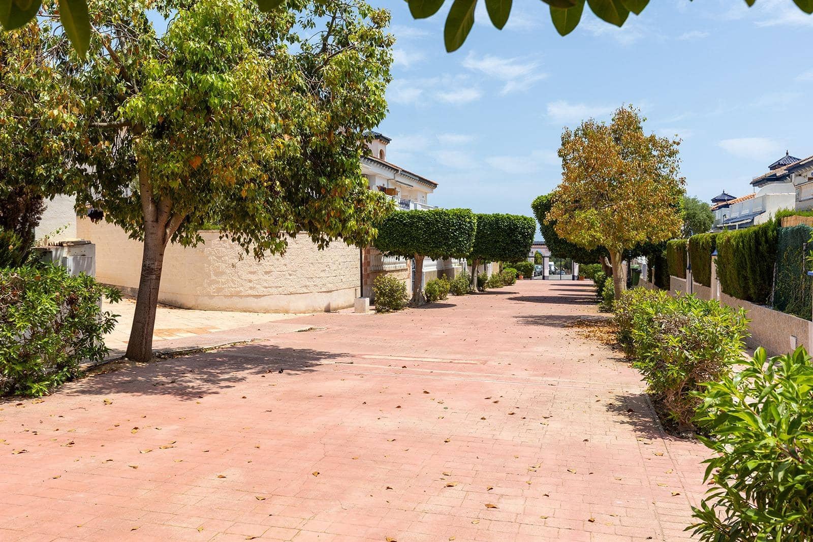 2 soverom Bungalow til salgs i La Mata med svømmebasseng - € 255 000 (Ref: 9413475)