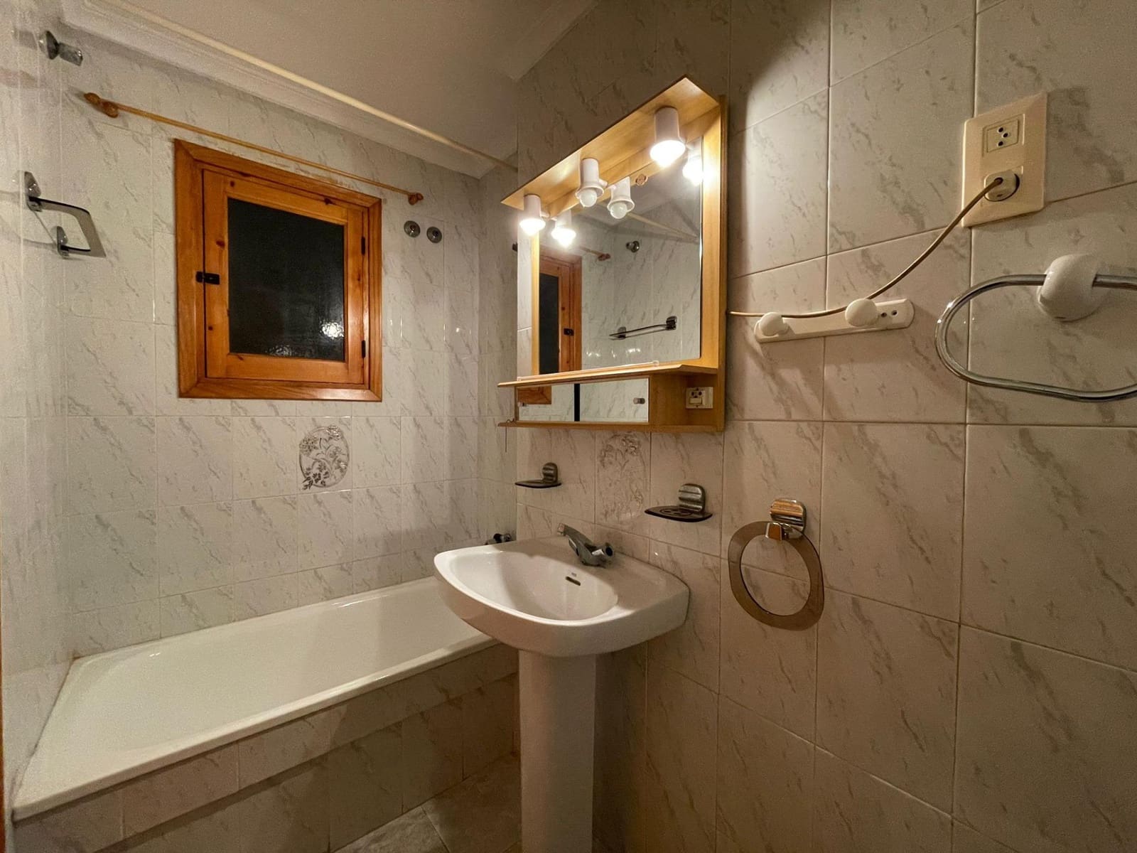 Studio til salgs i Torrevieja med svømmebasseng - € 77 260 (Ref: 9413476)