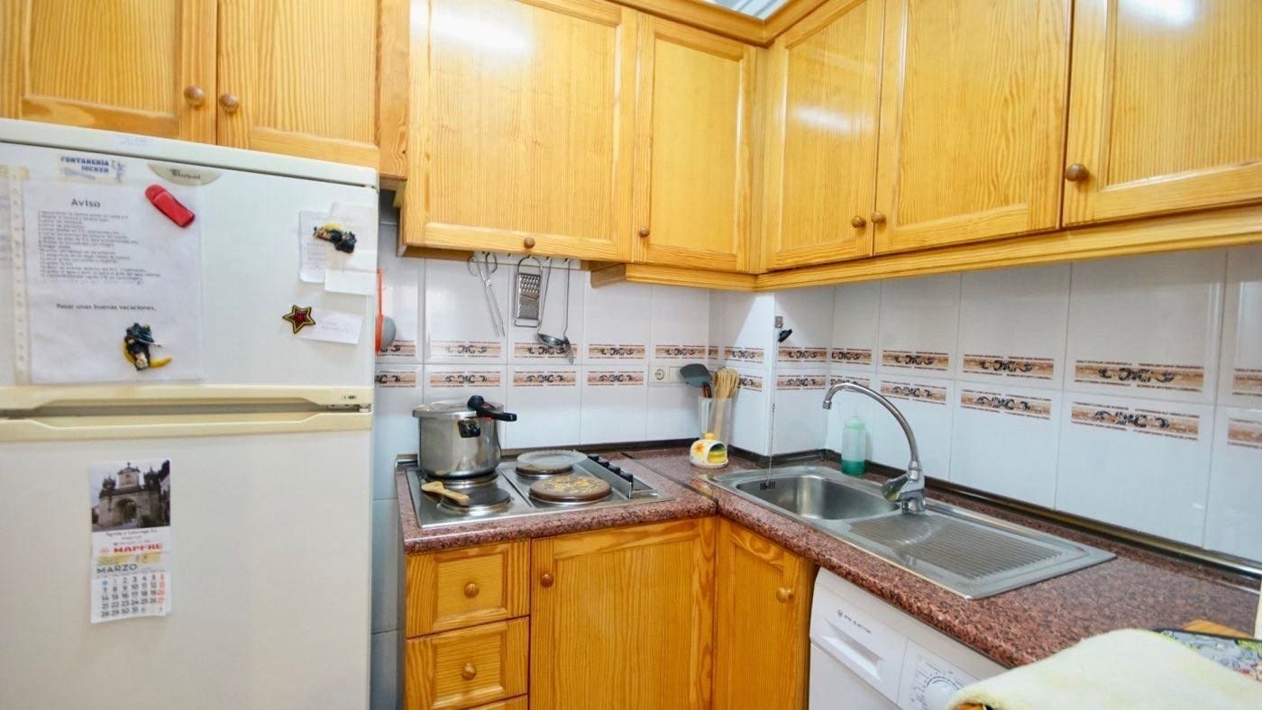 1 sovrum Lägenhet till salu i Torrevieja - 99 900 € (Ref: 9465228)