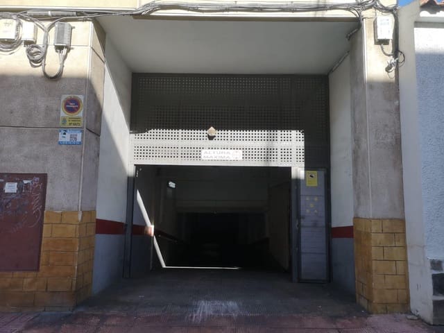 Garage till salu i Antonio Machado, Torrevieja - 13 630 € (Ref: 9525971)