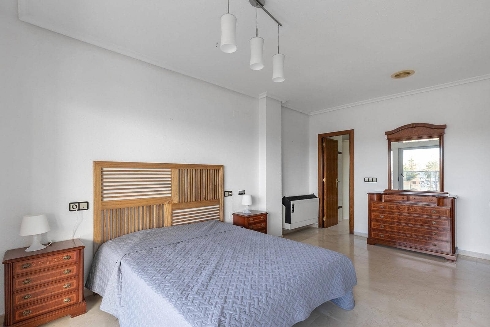 3 Zimmer Apartment zu verkaufen in Torrevieja - 375.000 € (Ref: 9547421)