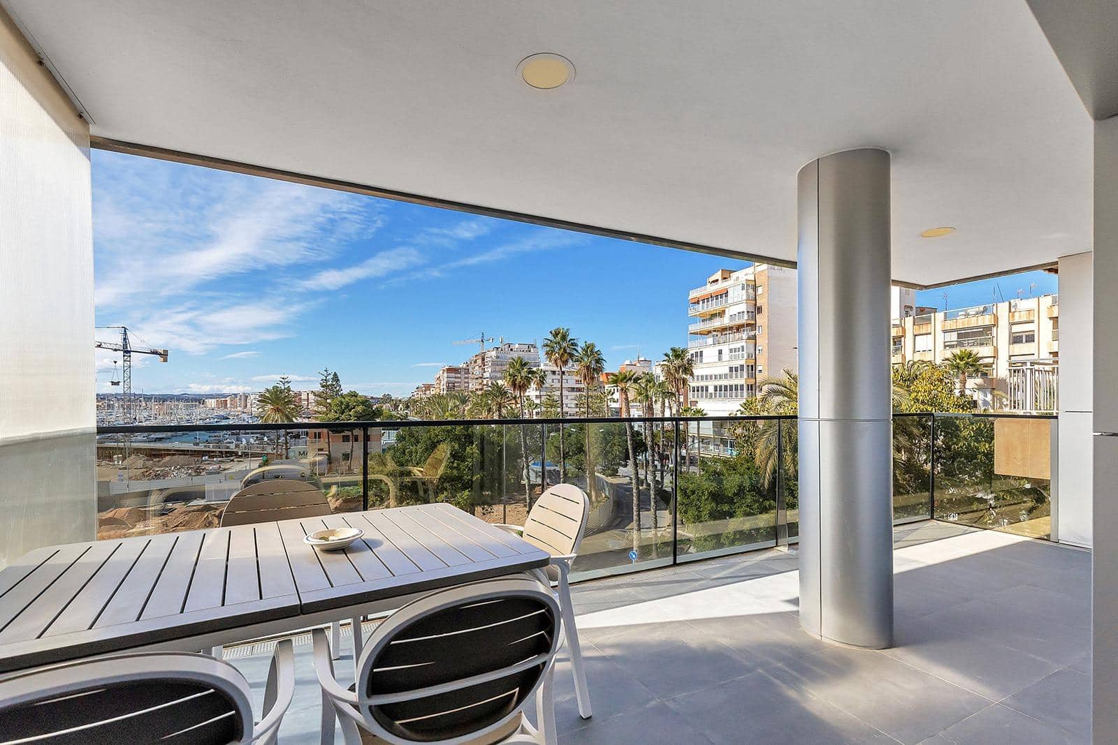 3 Zimmer Apartment zu verkaufen in Torrevieja - 375.000 € (Ref: 9547421)