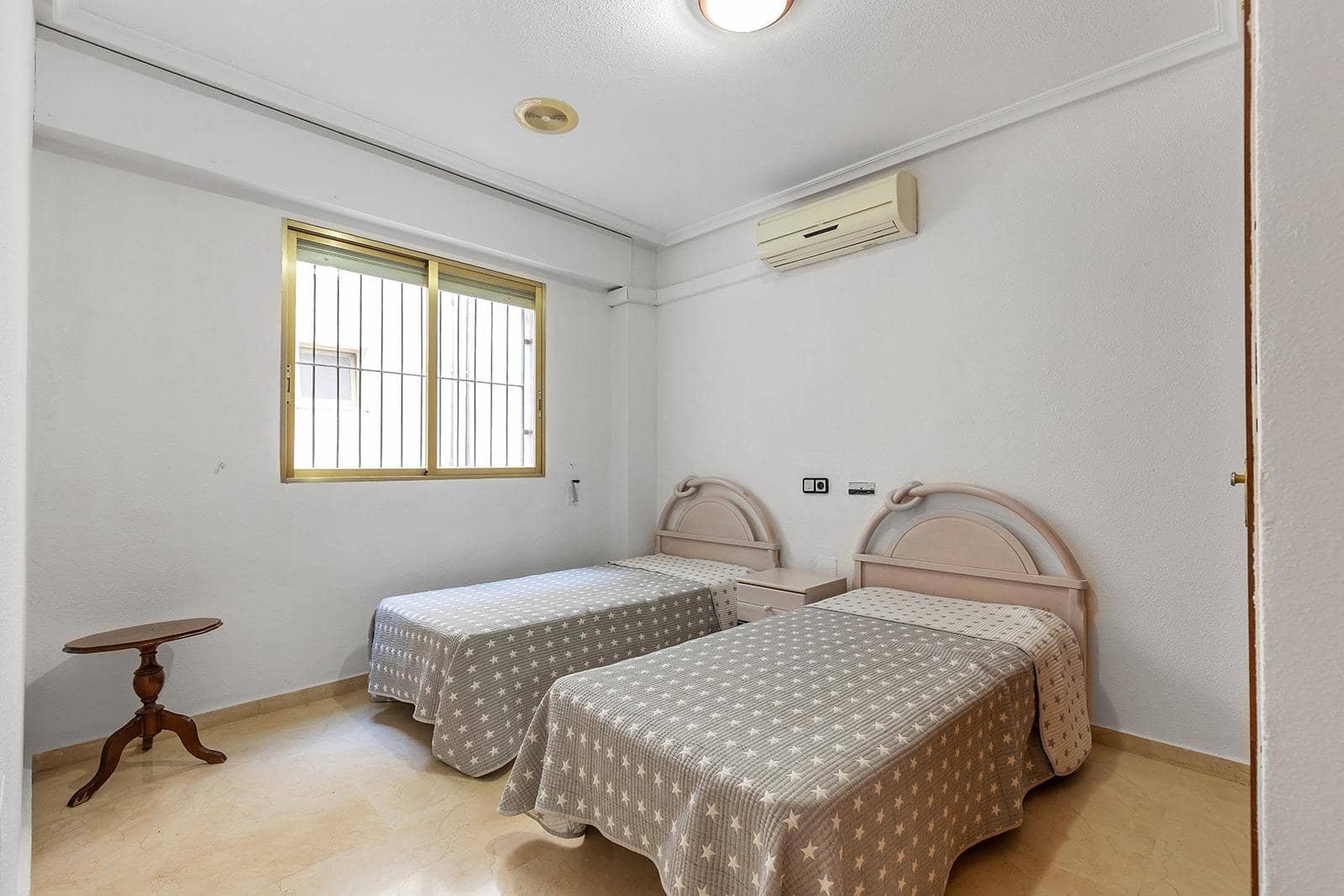 3 Zimmer Apartment zu verkaufen in Torrevieja - 375.000 € (Ref: 9547421)