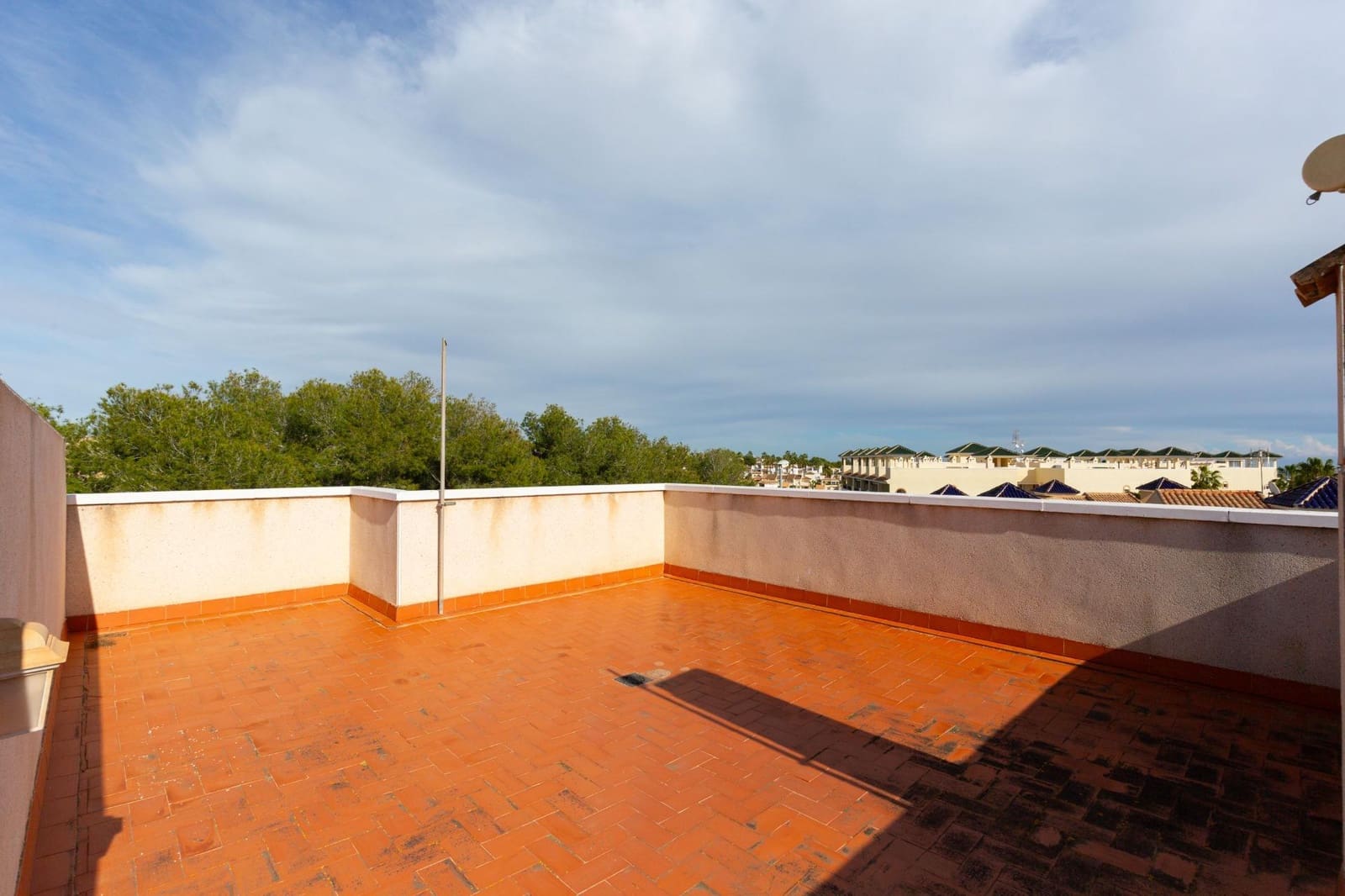 2 sypialnia Apartament na sprzedaż w Filipinas z basenem garażem - 124 900 € (Ref: 9585279)